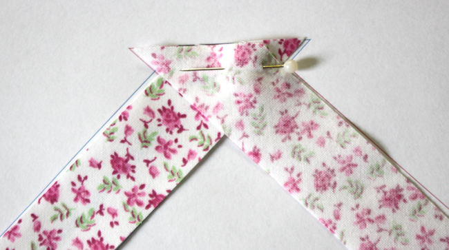 Free Tutorial: How to make your own bias tape piping