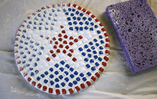 Free Tutorial: How to mosaic a doll-sized table top
