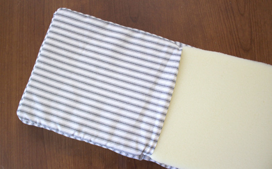 Free Tutorial: How to make an easy no-zipper doll bed mattress